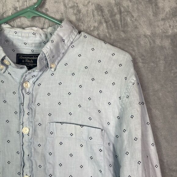 Abercrombie & Fitch Light Blue Polka Dot Linen Button Up Long Sleeve Size Medium - Picture 3 of 10